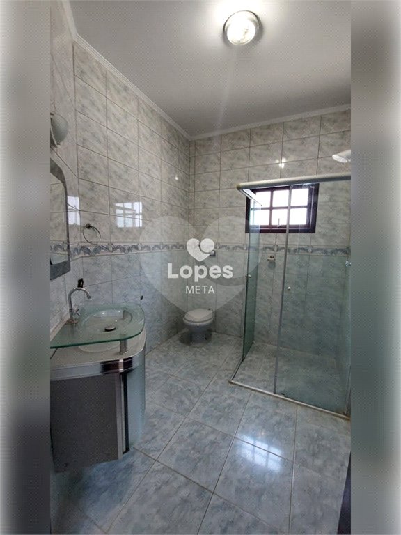 Casa à venda com 3 quartos, sendo 1 suíte, no condomínio Eldourado, São José dos Campos - SP