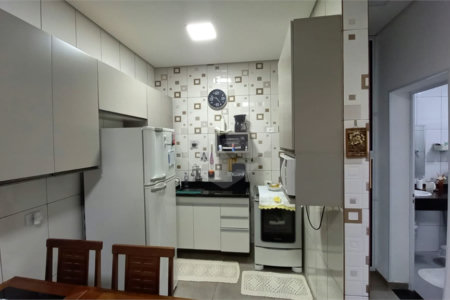 Casa à venda com 3 quartos em Jardim São Jorge, São Paulo, SP