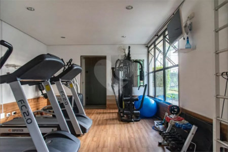 Apartamento à venda na Vila Mariana, 63 m², 2 dormitórios sendo 1 suíte, sacada, 2 vagas