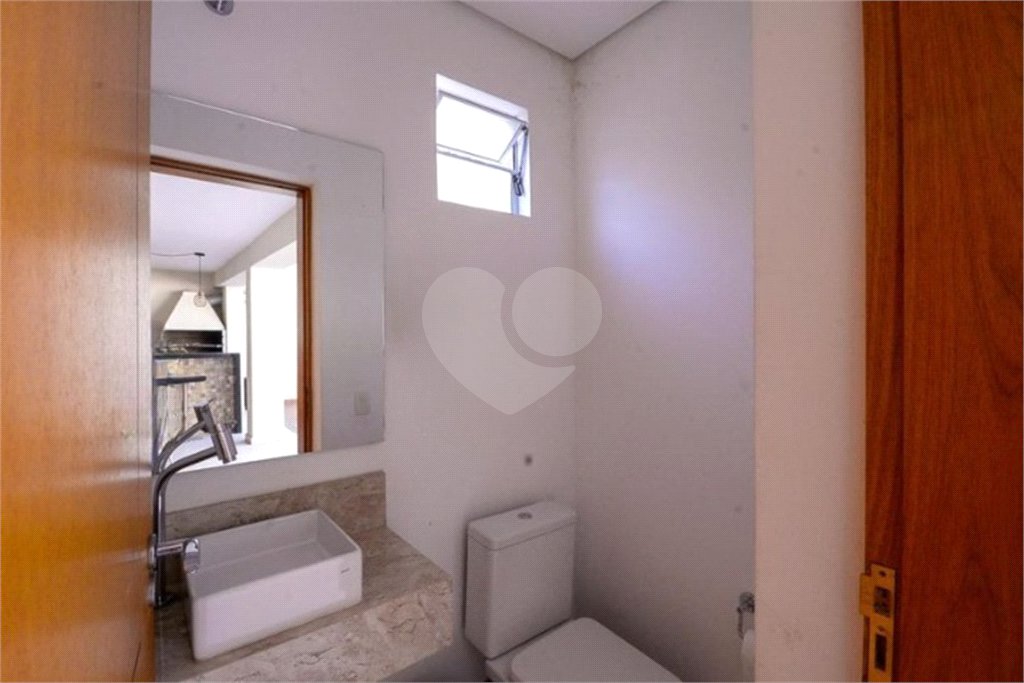 Casa com 4 Dormitórios sendo 1 suíte, com 3 Vagas