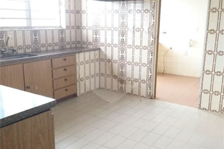 Casa à venda com 4 quartos, sendo 1 suíte,  no Centro, Vinhedo, SP