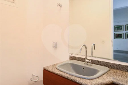 Imóvel de 226m² exclusivo com sala ampla 4 quartos, 2 suítes, 4 vagas Higienópolis