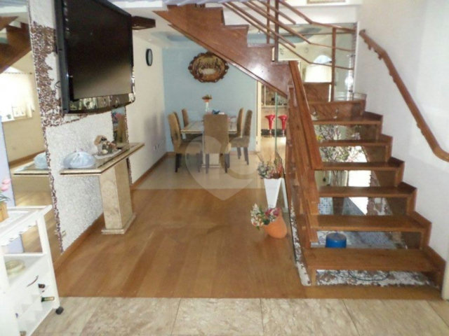 Casa à venda com 5 quartos, sendo 2 suítes,  em Vila Gustavo, São Paulo, SP
