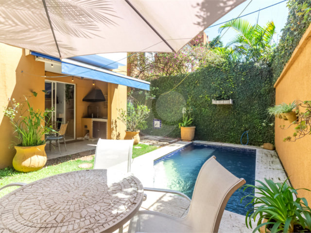 Casa à venda com 4 quartos, sendo 2 suítes,  em Alto da Boa Vista, São Paulo, SP