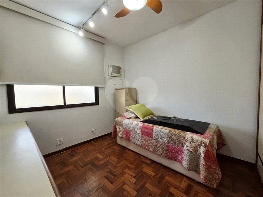 Apartamento à venda com 2 quartos, sendo 1 suíte,  em Laranjeiras, Rio de Janeiro, RJ