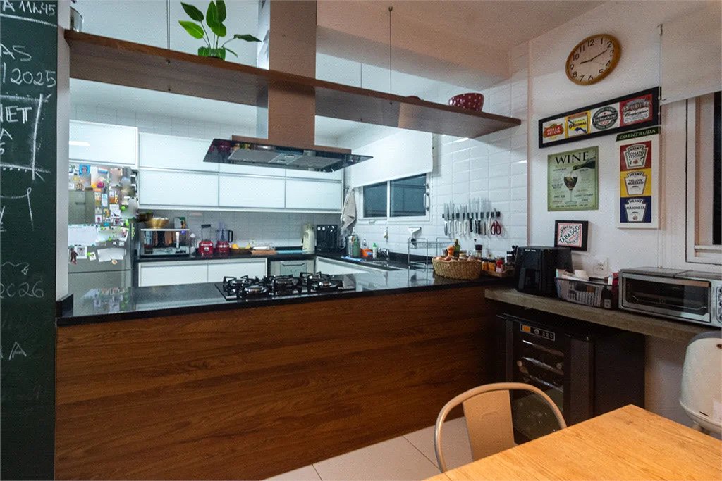 Sobrado à venda com 3 suítes em Vila Ipojuca, São Paulo, SP