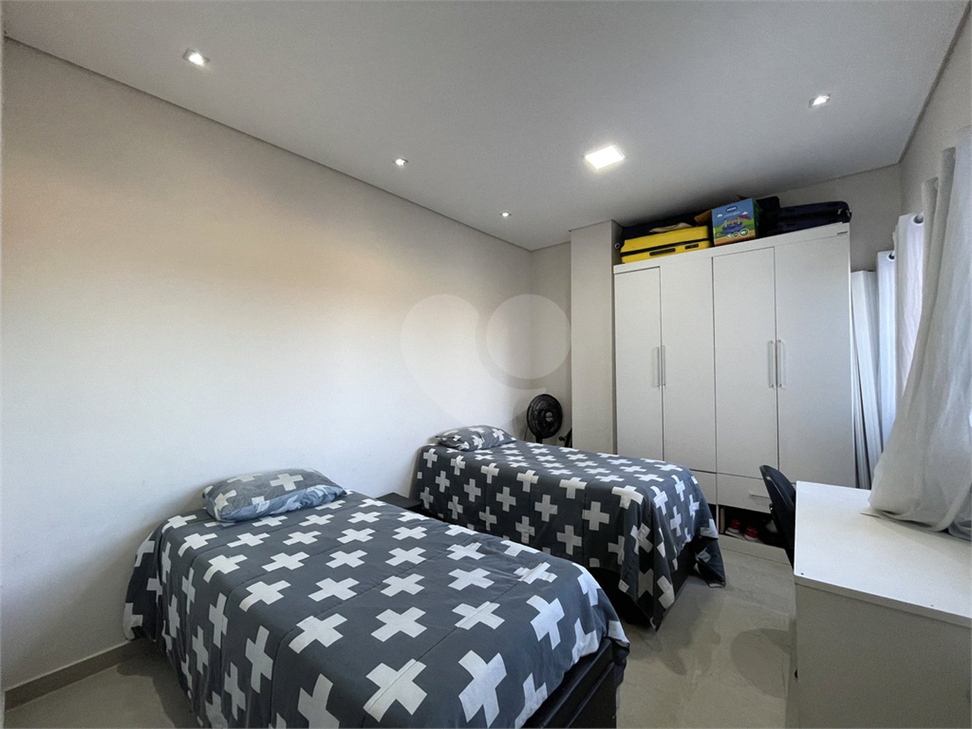 Casa à venda com 4 quartos, sendo 1 suíte, em Jardim Residencial Villa Amato, Sorocaba, SP