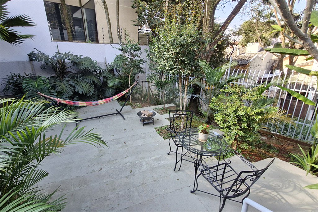 Casa à venda com 3 suítes em Jardim Prudência, São Paulo, SP