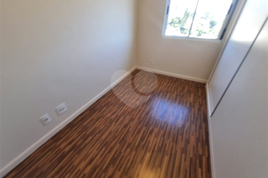 Sobrado à venda com 3 quartos, sendo 1 suíte,  em Jardim Belizário, Cotia, SP