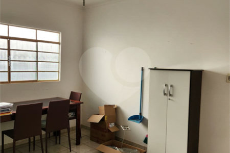 Casa à venda com 4 quartos, sendo 1 suíte, no Centro, Araraquara, SP