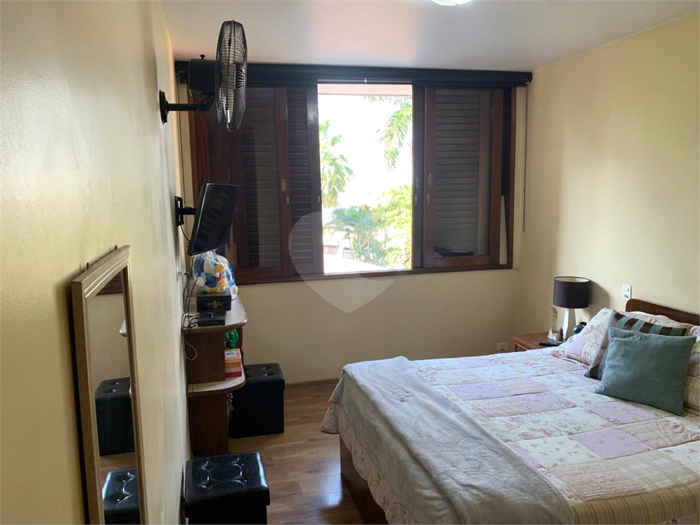 Casa à venda com 4 quartos, sendo 2 suítes, em Vila São Francisco, São Paulo, SP