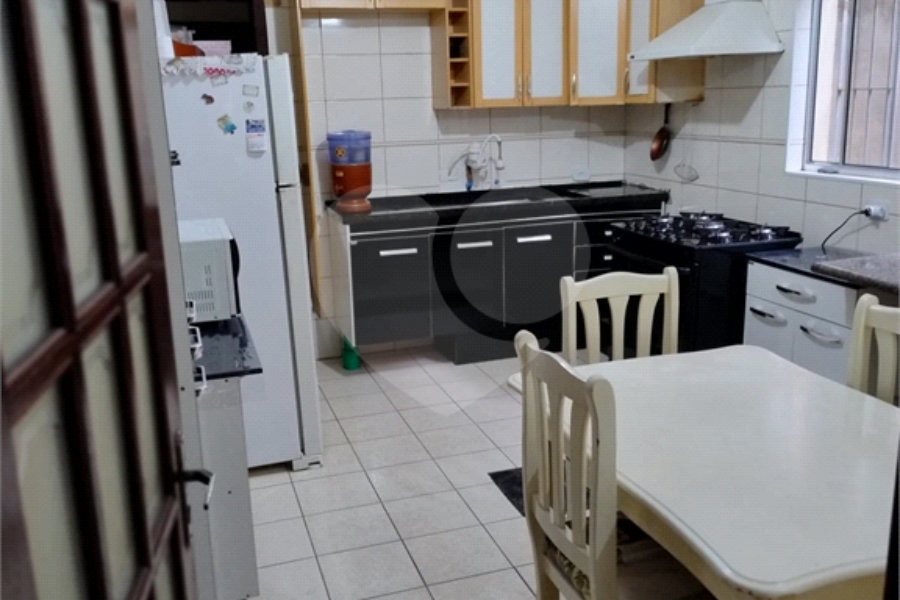 Sobrado à venda com 3 quartos, sendo 1 suíte, em Tremembé, São Paulo, SP