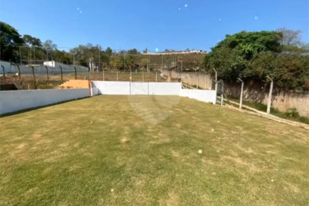 Chácara à venda com 10 quartos, sendo 2 suítes, em Mombaça, São Roque, SP