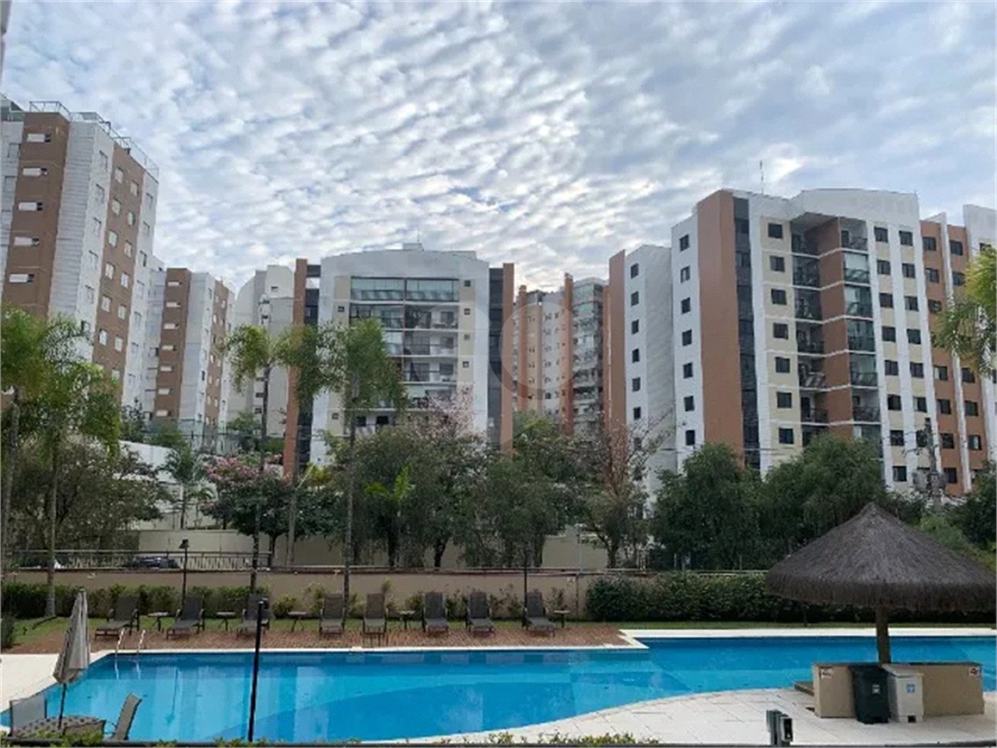 Apartamento à venda com 3 quartos, sendo 1 suíte, em Cidade São Francisco, São Paulo, SP