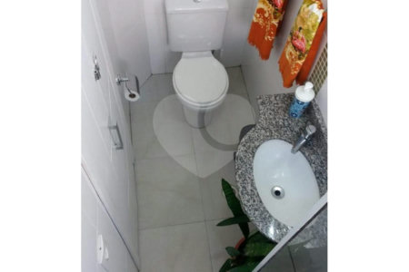 Casa à venda com 2 suítes no condomínio Residencial Taormina, São Paulo - SP