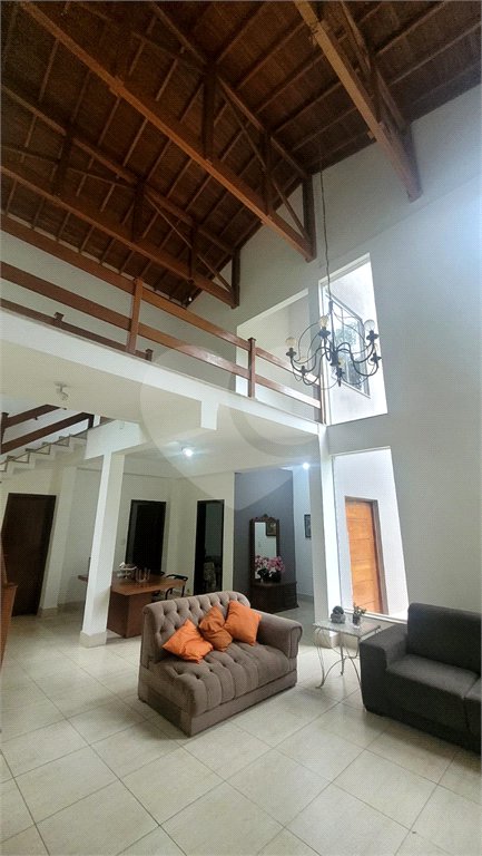 Casa à venda com 5 suítes no condomínio Associação Reserva das Hortênsias, Mairiporã - SP