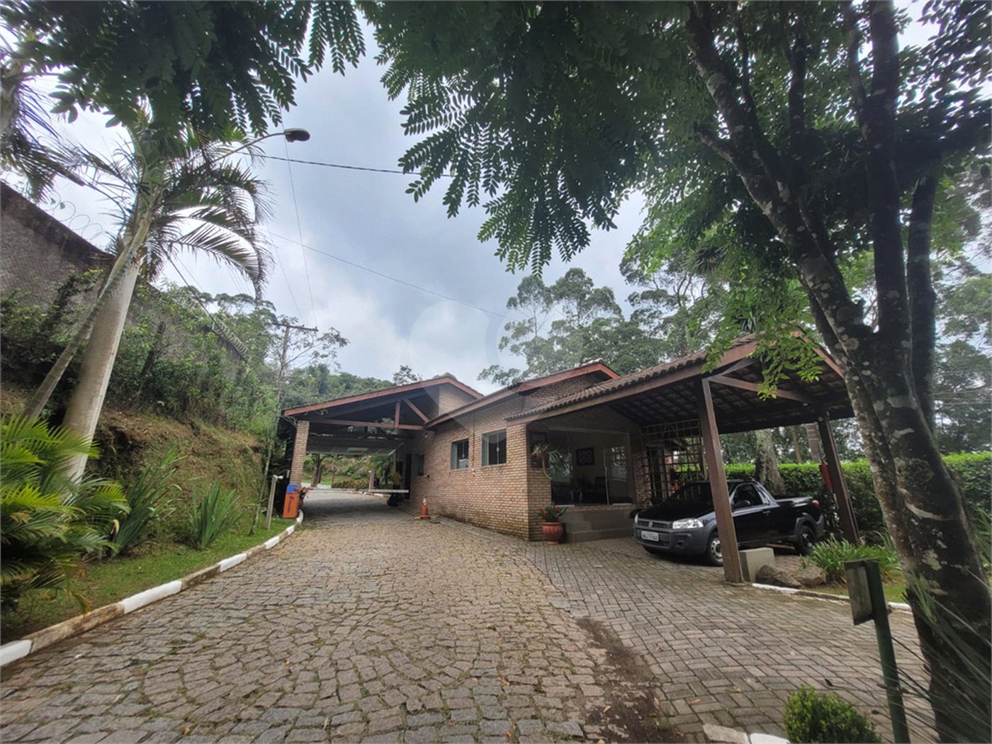 Terreno à venda no condomínio Parque Petrópolis 4 Secção, Mairiporã - SP