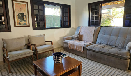 Casa em condomínio à venda com 4 quartos, sendo 1 suíte,  em Caravelas, Armação dos Búzios, RJ