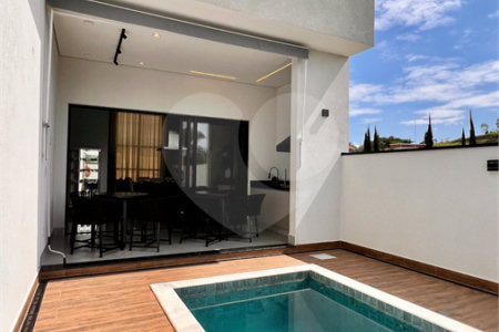 Casa à venda com 3 suítes no condomínio Residencial Mont'alcino, Valinhos - SP