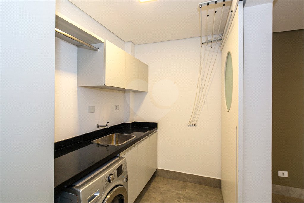 Casa à venda com 3 quartos, sendo 1 suíte, em Campo Belo, São Paulo, SP