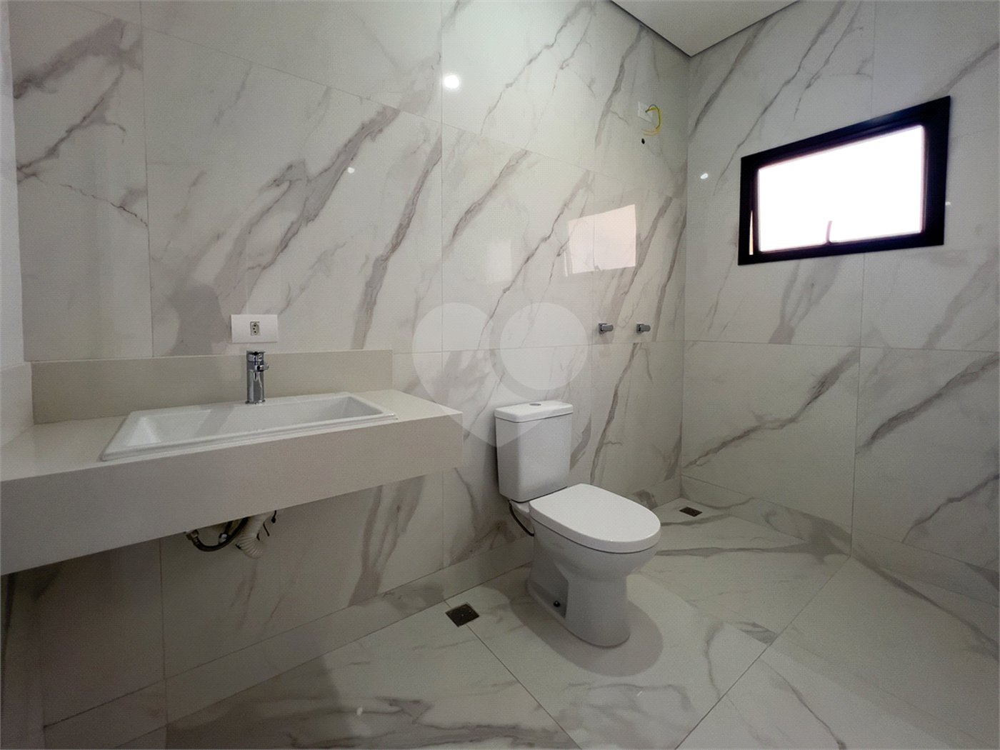 Casa à venda com 3 suítes em Jardim Paulista, Atibaia, SP