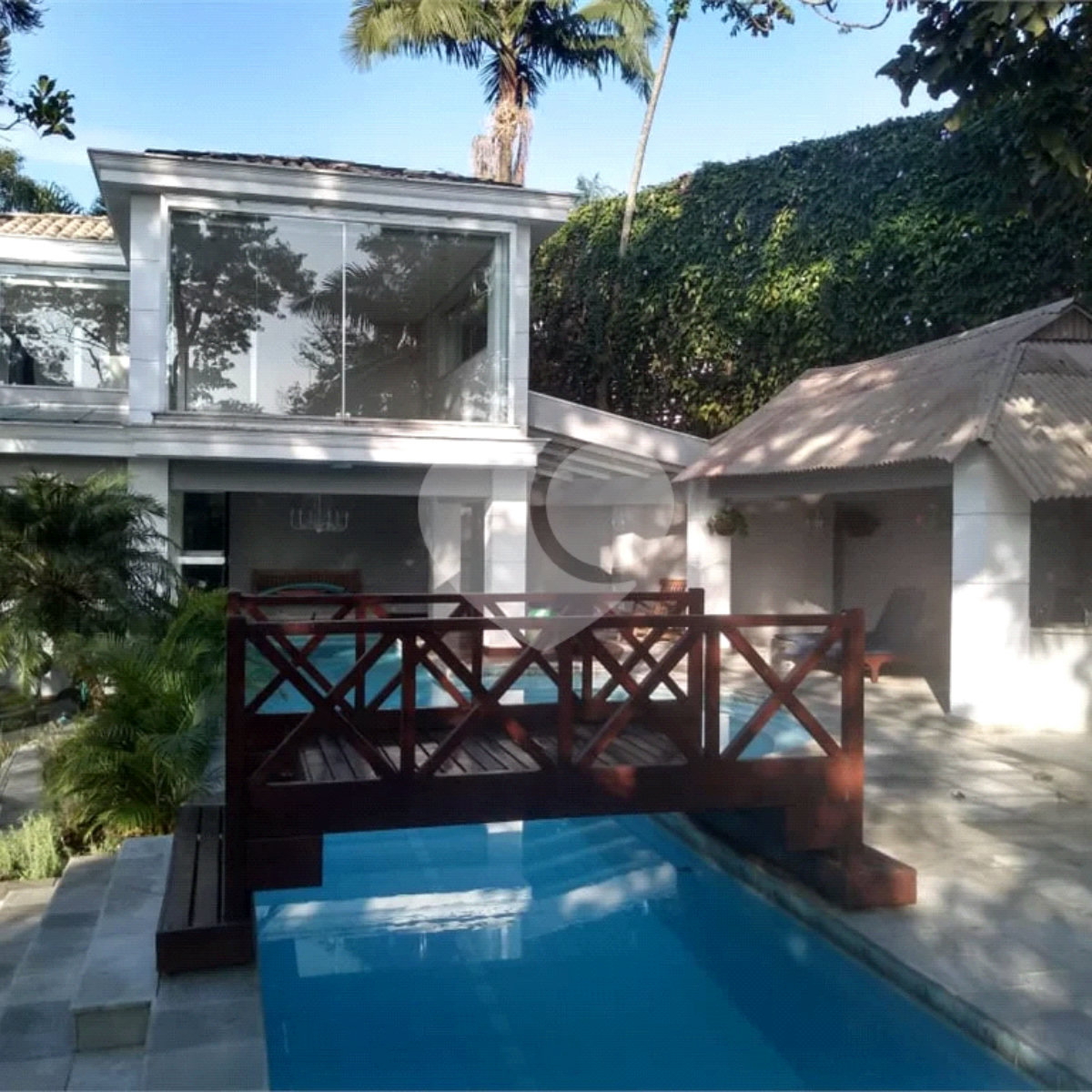 Casa à venda ou para alugar com 4 suítes no condomínio Chácara Flora, São Paulo - SP