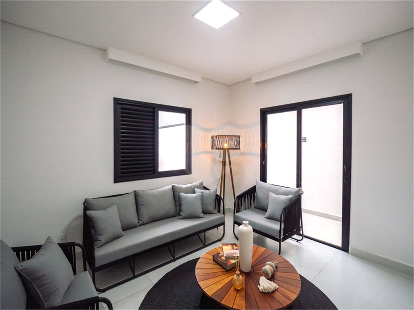 Casa à venda com 3 suítes no condomínio Residencial Helvetia Park, Indaiatuba - SP