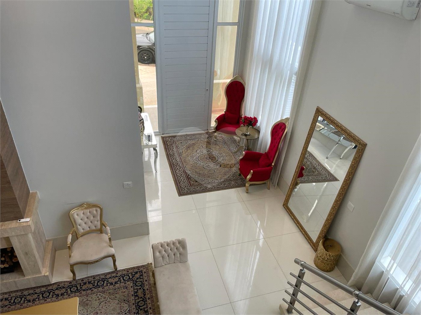 Casa à venda com 4 suítes no condomínio Basel, Campinas - SP