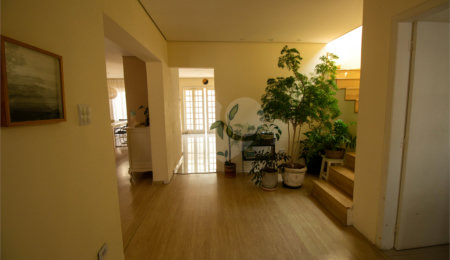 Casa à venda com 4 quartos, sendo 1 suíte,  em Santa Luzia, Alumínio, SP