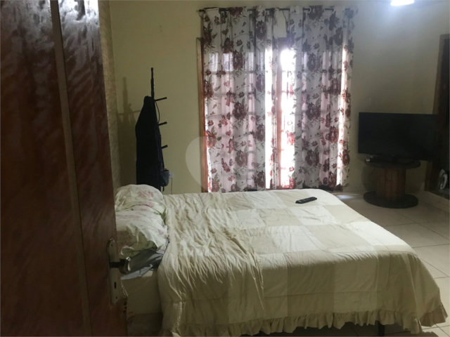 Sobrado à venda com 3 suítes em Barreiro, Mairiporã, SP