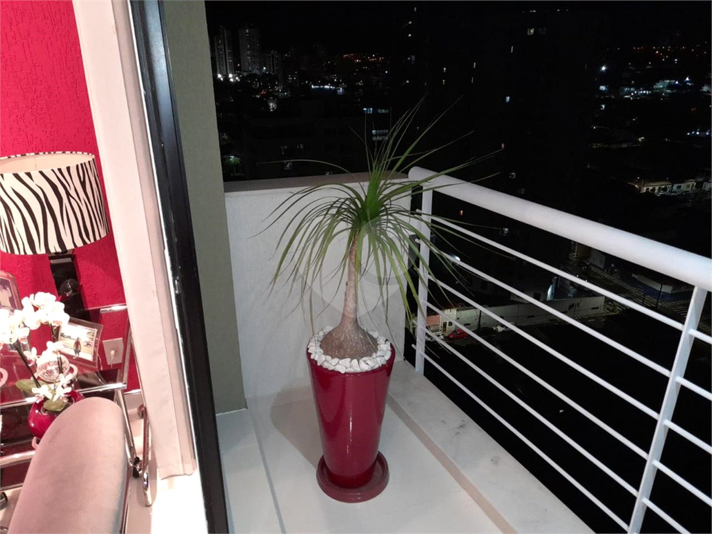 Apartamento à venda com 3 quartos, sendo 1 suíte,  no Centro, Mogi das Cruzes, SP