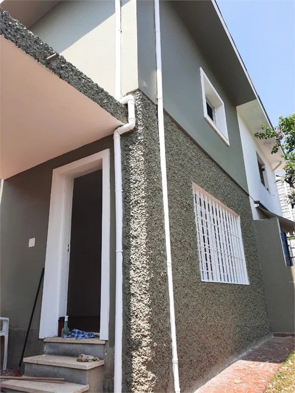 Sobrado à venda com 3 quartos em Vila Universitária, São Paulo, SP