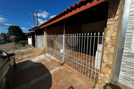 Casa à venda com 3 quartos, sendo 1 suíte,  em Vila Barth, Itapetininga, SP