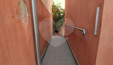 Sobrado à venda com 3 quartos no Centro, Jarinu, SP