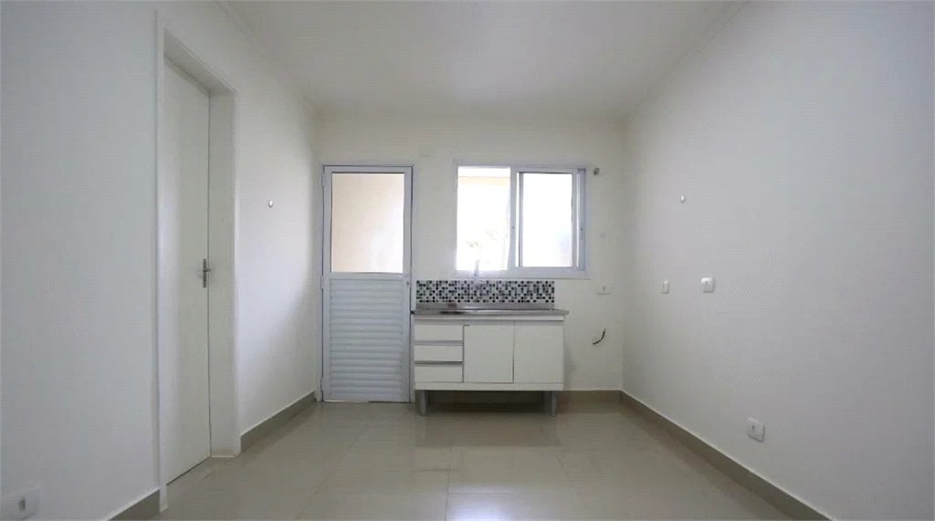 Casa à venda com 3 quartos, sendo 1 suíte, em Jardim Bonfiglioli, São Paulo, SP
