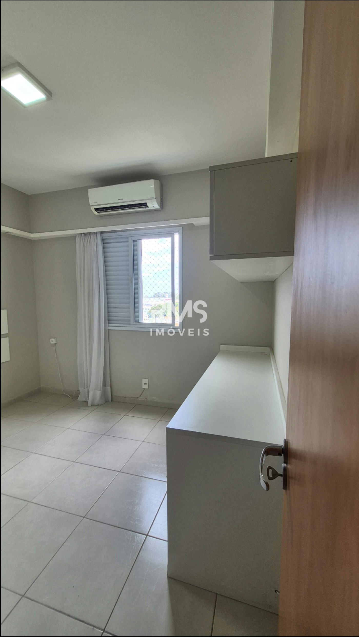 Apartamento à venda com 3 quartos, sendo 1 suíte,  em Jardim Aeroporto I, Itu, SP
