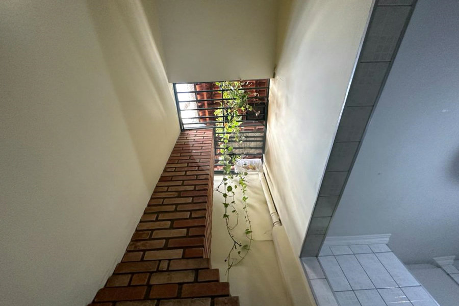 Sobrado à venda com 2 quartos em Vila Constança, São Paulo, SP