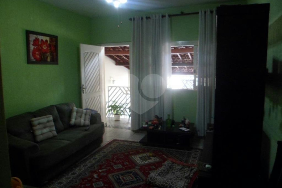 Sobrado à venda com 3 quartos, sendo 1 suíte, em Vila Medeiros, São Paulo, SP