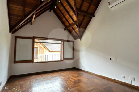 Casa à venda ou para alugar com 4 suítes no condomínio Vilaggio Monte Alegre, São Paulo - SP