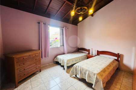 Casa à venda com 3 quartos, sendo 1 suíte,  em Vila Galvão, Guarulhos, SP