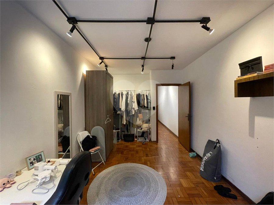 Sobrado à venda com 3 quartos em Quinta da Paineira, São Paulo, SP