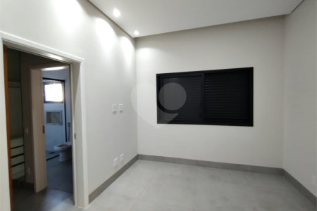 Casa à venda com 3 suítes no condomínio Residencial Golden Ville, Itapetininga - SP