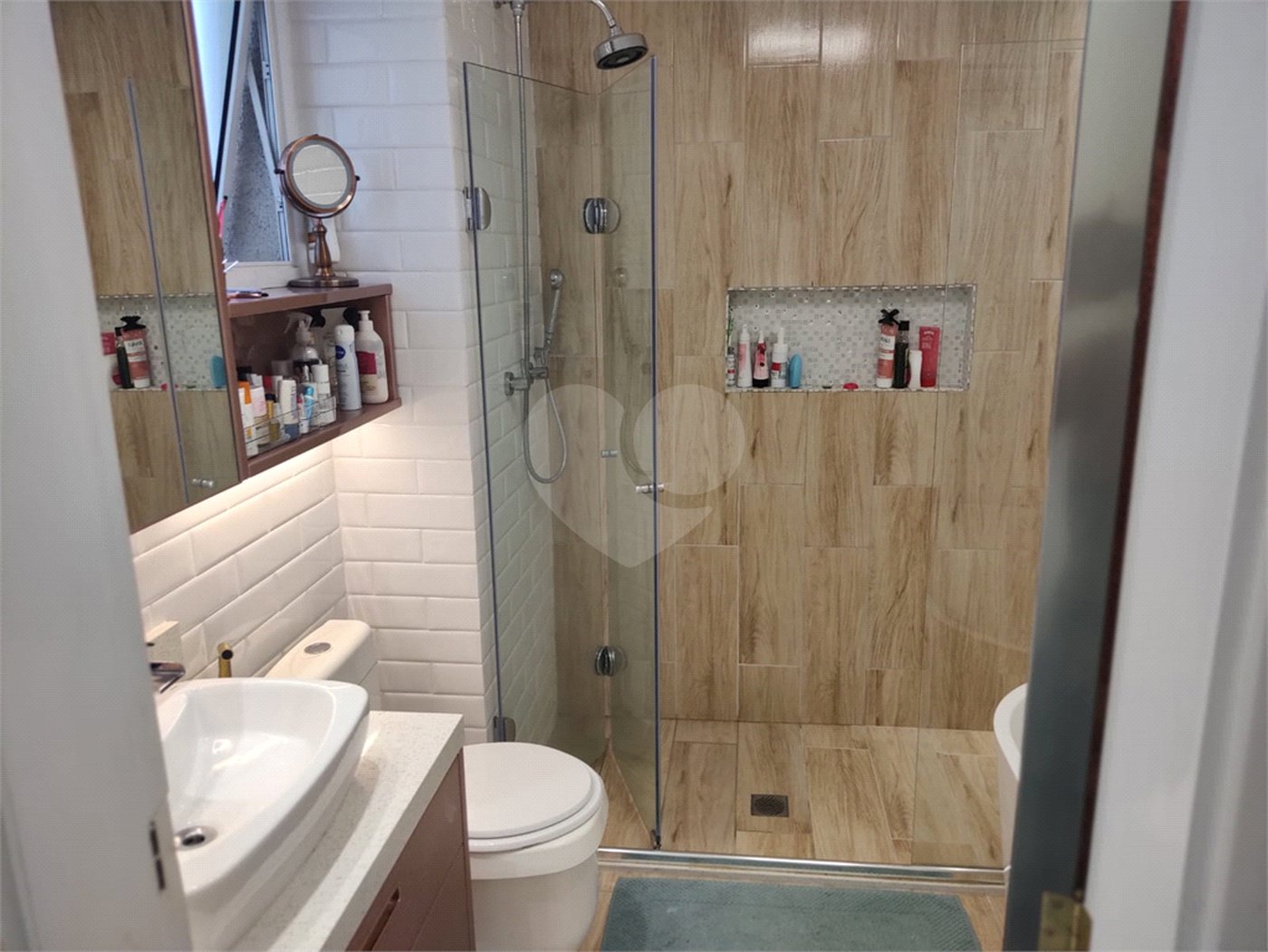 Apartamento à venda com 4 quartos, sendo 2 suítes, em Pinheiros, São Paulo, SP