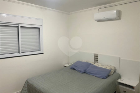 Casa à venda com 3 suítes em Vila Oceania, Poá, SP