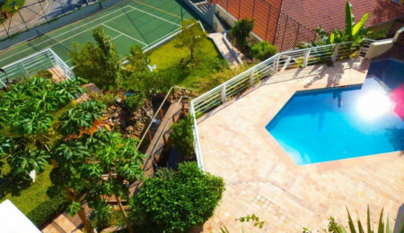 Casa à venda com 5 suítes em Jardim Leonor, São Paulo, SP