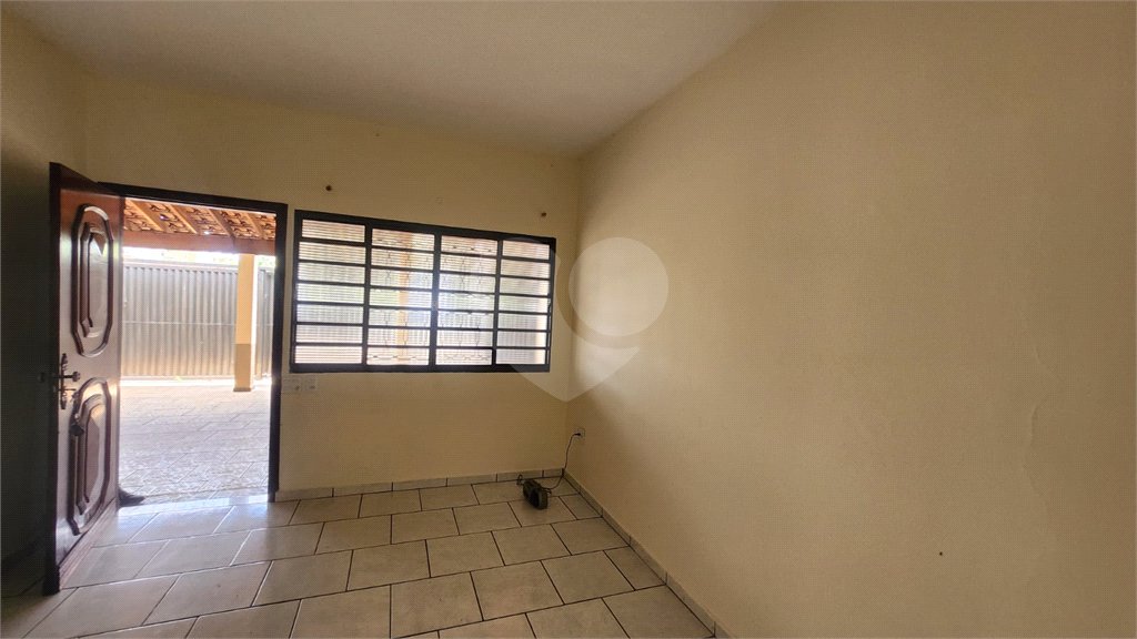 Casa à venda com 4 quartos, sendo 1 suíte, em Jardim Roberto Selmi Dei, Araraquara, SP