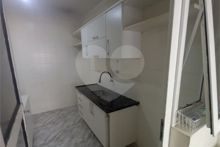 Apartamento à venda com 3 quartos, sendo 1 suíte,  em Vila Olímpia, São Paulo, SP