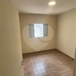 Sobrado à venda com 3 quartos, sendo 1 suíte, em Jardim Las Vegas, Santo André, SP