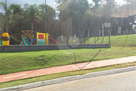 Casa à venda com 3 quartos, sendo 1 suíte,  no condomínio Horto Florestal II, Sorocaba - SP