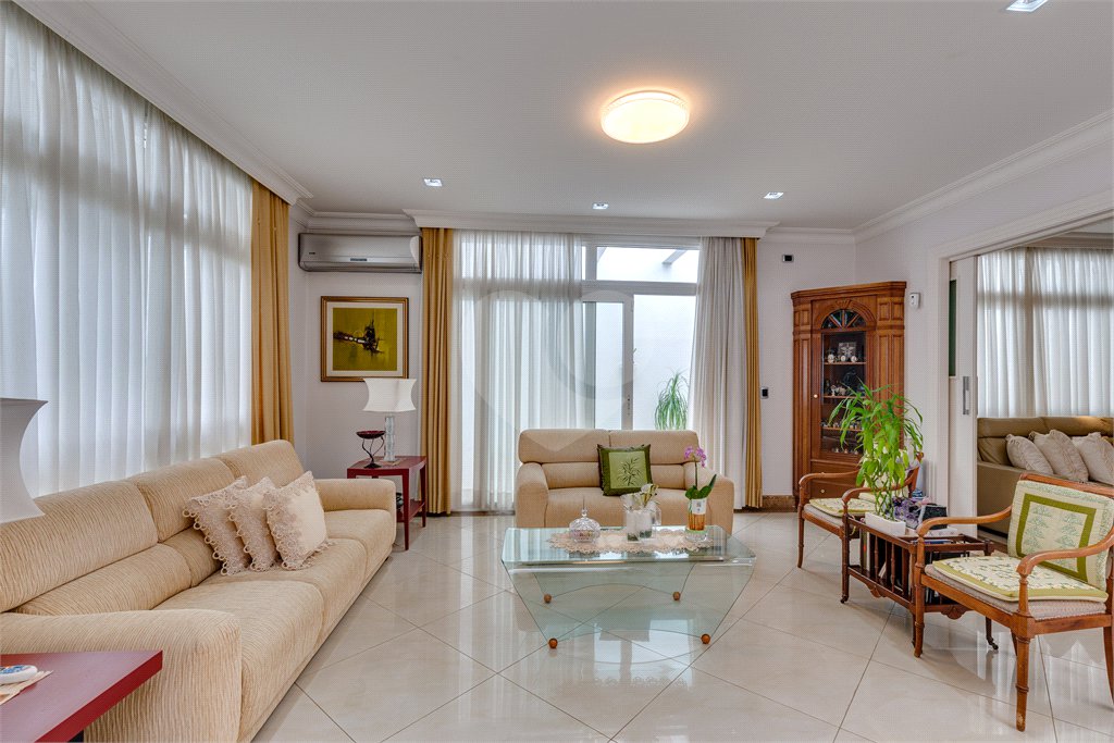 Casa à venda com 2 suítes em Alto da Boa Vista, São Paulo, SP